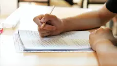 Hızlı Rekabetçi Oyunlara Alışkın Zihinlerde Masa Başı Odaklanma: Dopamin Döngüsünü Ders Başarısına Çevirme Stratejileri - YKS